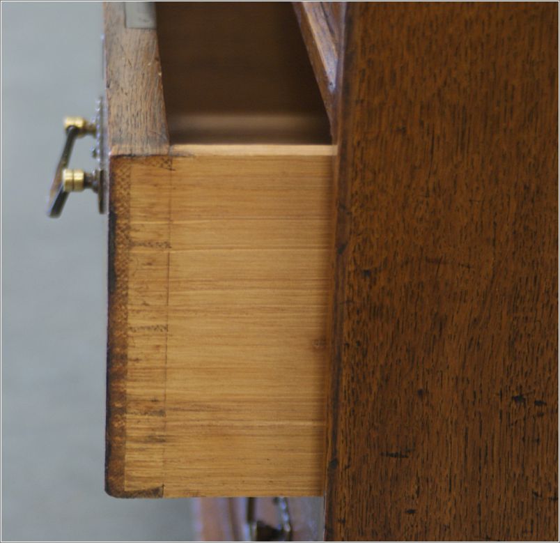 2079 Antique Oak Arts & Crafts Pedestal Desk - fine hand cut drawer dovetails